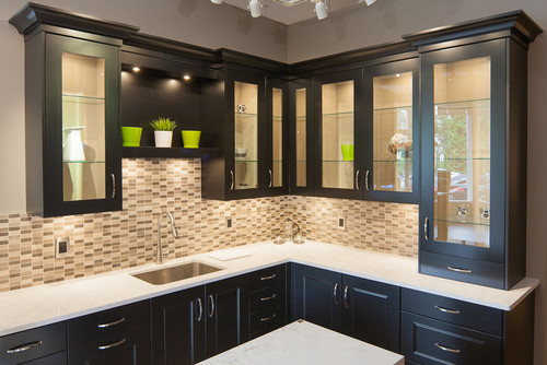 Glass Door Glass Shelve Maple Black Cabinets with Cambria Torquay Countertops and Earth Tone Matchstick Backsplash